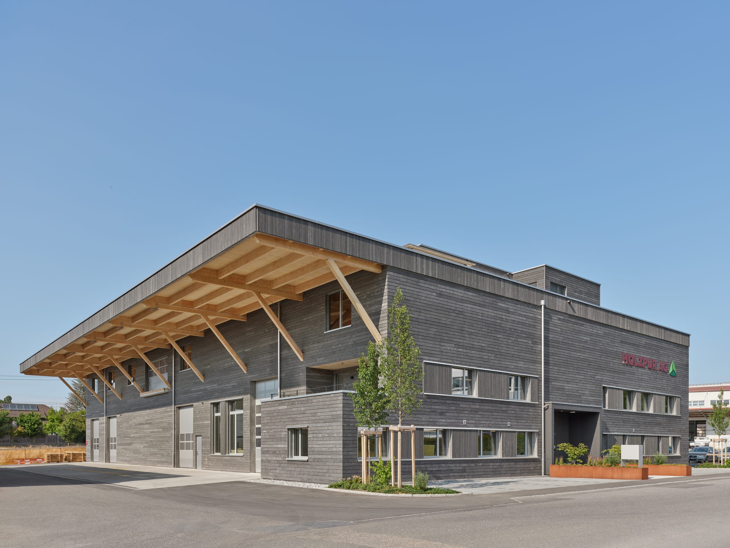 Neubau Gewerbehalle Holzpur AG Sempach Station — Holzkonstruktion