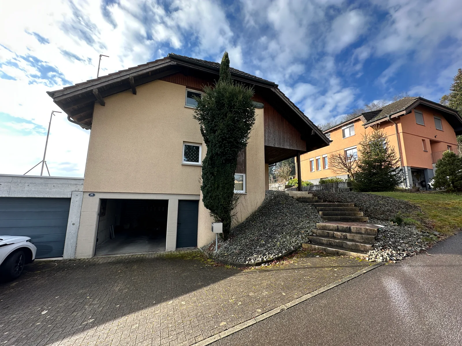 Umbau Feldhaus — Bestandsgebäude vor dem Umbau