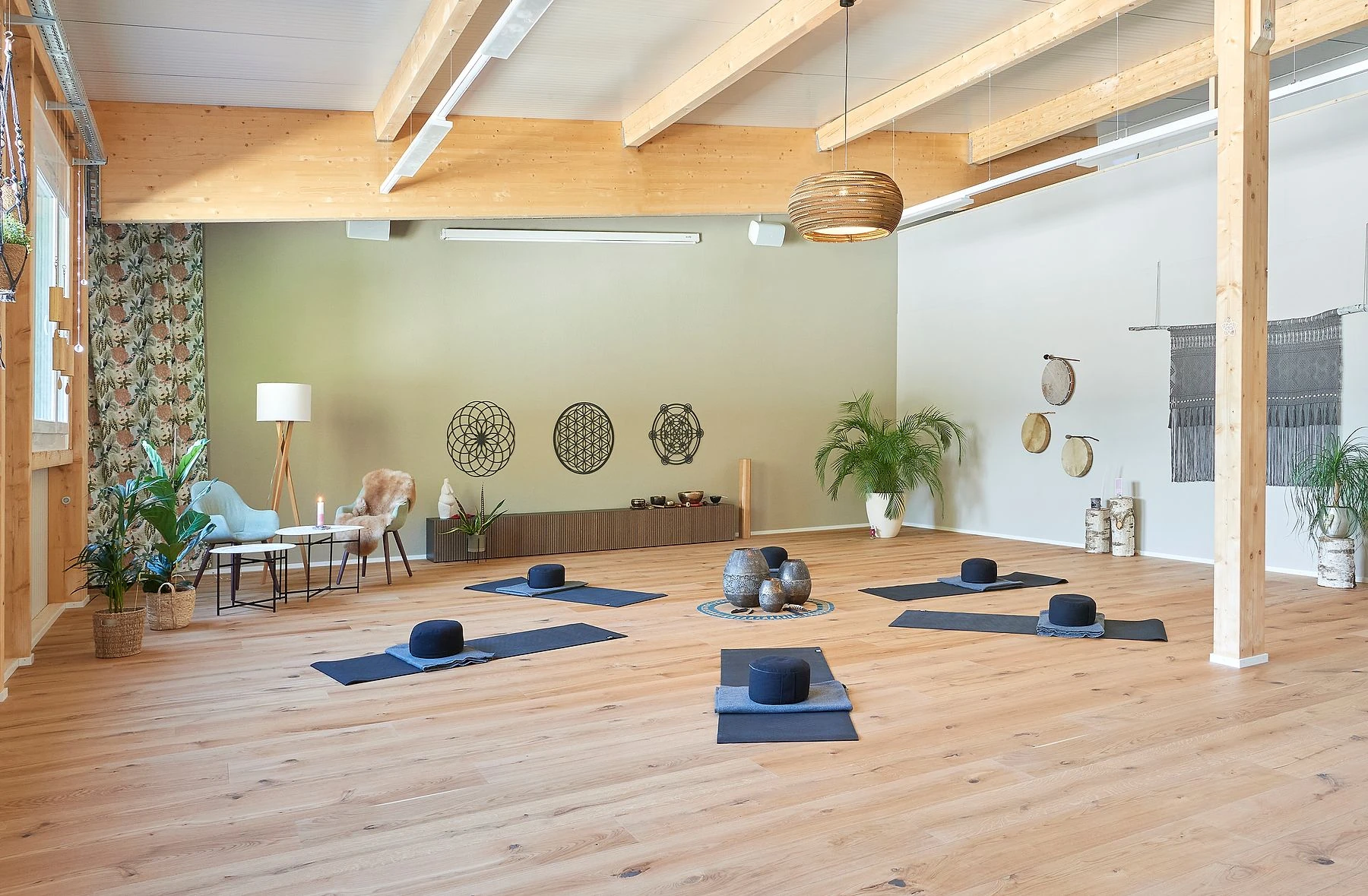 Workspace Willisau — Yoga- und Coworking-Raum mit Holzboden